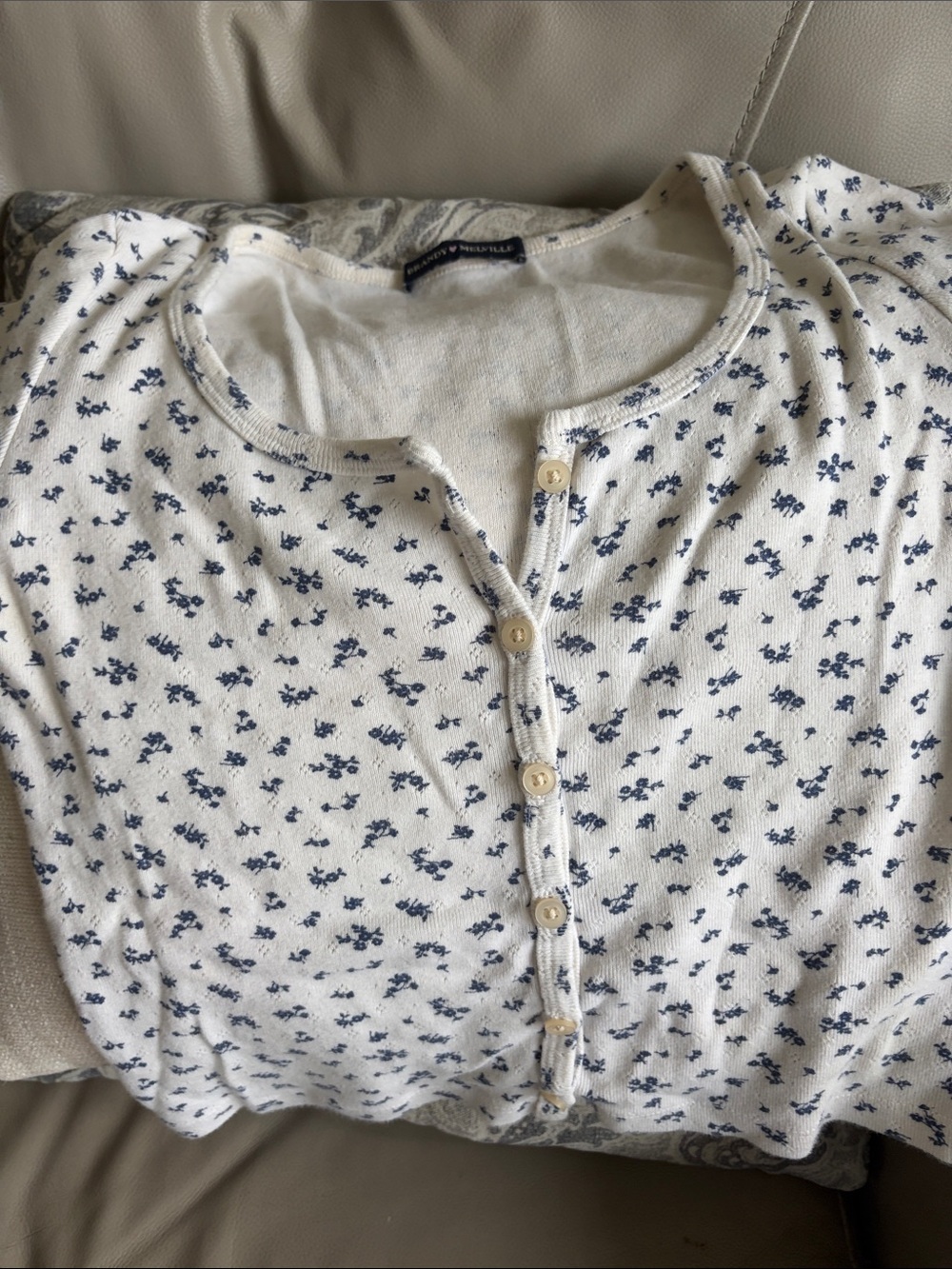 Women’s Cream Button-Front Floral Print Top